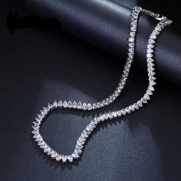 Pear Cut Necklace - Picture 7 of 16